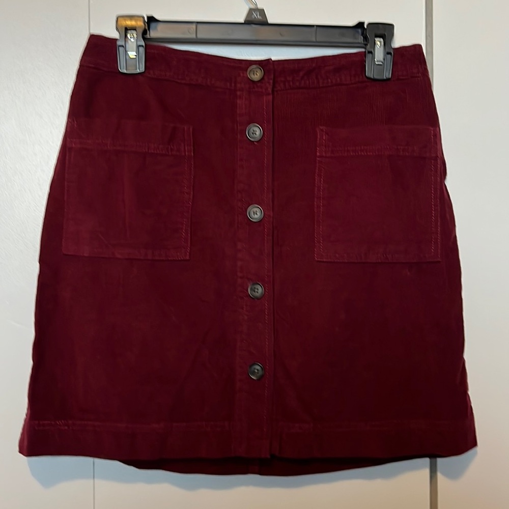 GAP Corduroy Mini Skirt - Size Small - Wine/burgundy color